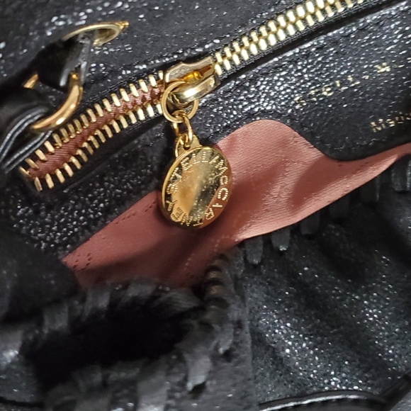 🔥🔥STELLA McCARTNEY-faux brushed-leather backpack-whipstiched gold chain trim. - Picture 11 of 13